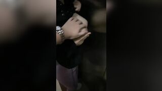 Quấy rối gái trẻ trong thang máy