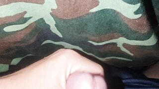 Chú bộ đội nứng cặc