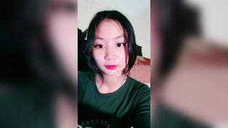 Em gái Bật tiếng to để mẹ không nghe tiếng móc lồn
