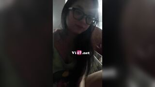 Em học sinh 2ka8 kính cận lộ clip sex với người yêu sau khi chia tay