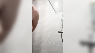 Đặt camera quay lén chị dâu tắm và cái kết