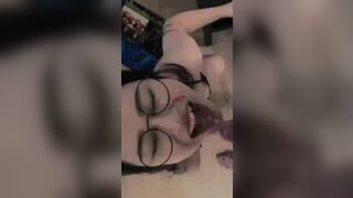 Em gái bú cu nuốt tinh