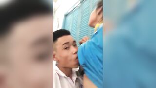 2 em học sinh nứng quá tranh thủ giờ nghỉ giải lao địt nhau trong lớp học luôn