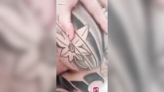 Đụ vào đít em gái xăm trổ