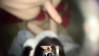 Địt nhau với em nhưng em rên to quá suýt làm mẹ vào