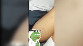 Bố bảo bố xem tý thôi mà bố đút vào lon thế này lại còn xuất trong