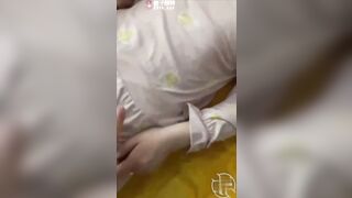 Đè em dâu ra địt xong e trai với vợ về
