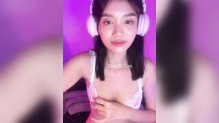 Gái Xinh Tai Mèo Thẩm Du Bao Phê Xem Là Nứng