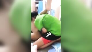 Chị gáii lồn cực rộng. Em trái đút cả bàn tay vào lồn