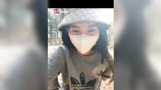 Em gái thua kèo thủ dâm ở rừng mà cứ sợ bị hiếp dâm