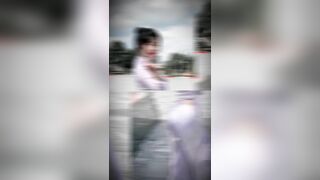 KHE MÔNG QUYẾN RỦ SAU LỚP QUẦN DÀI TRẮNG