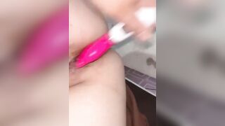 Nhấp nhẹ mà bím ra đầy sữa chua rùi