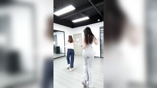 Em Gái Việt Live App ChiNa Tow 2025