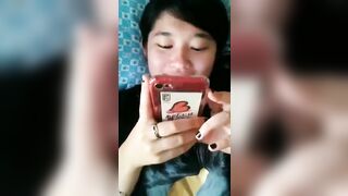 Cho em gái họ mượn điện thoại rồi em mới cho địt
