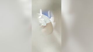 Quay lén chị dâu tắm dáng ngon