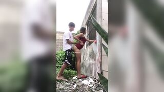 Full clip tòm tem với chị hàng xóm phía sau nhà và bị phát hiện