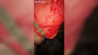Em dancer vẫn miệt mài làm việc sau giờ làm