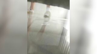 Sex Quay Lén Gái Việt Rửa Lồn Sau Khi Đái Trong Nhà Vệ Sinh