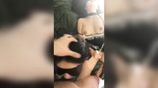 Địt 2 cô chị em hầu gái cực chill cô kia bú cu cô kia móc