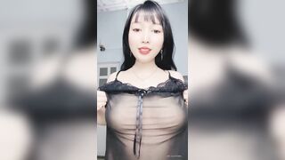 Clip Sex Thiên Ý Vú Siêu To Khổng Lồ Lộ Clip