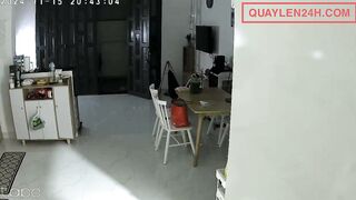 Chị gái thoả thân truoc camera