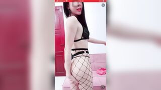Em gymer dáng chuẩn khoe dáng bỏng mắt