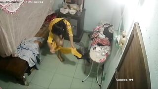 quyay lén  con em họ loli cấp 2 thay đồ ngủ
