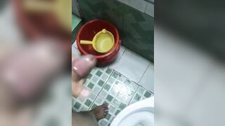 Nửa đêm ko ngủ được nứng quá mấy em ơi