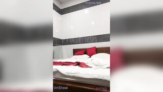 Em idol HL_Yuna9x sex qqlive ngồi quán cafe show lồn hồng chờ anh bảo vệ cu bự tan ca
