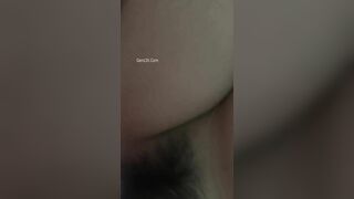 Chơi Cái Lồn Ướt Nhẹp Đầy Lông Của Em Hàng Xóm Dâm Đãng 2