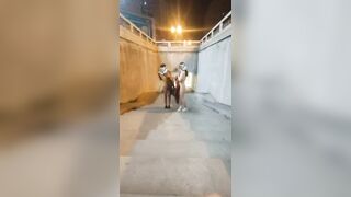 Bắt 2 em thủ dâm public ngoài trời bị phát hiện