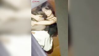 Vô tình bắt gặp cặp đôi địt nhau ở ngầm cầu thang