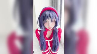E gái cosplay nứng lồn muốn làm con chó cái