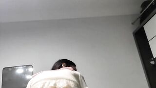 Loạn luân - địt nhỏ em họ vú lép cực dâm p2