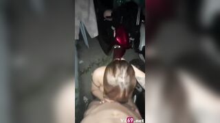 Máu dâm nổi lên em đòi làm tình giữa xóm trọ