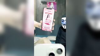 Các em gái xinh đẹp livestream FB
