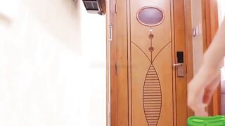 cô giáo đến thăm ốm nên phịch cô giáo luôn cho máu