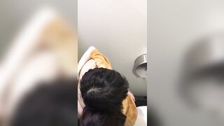 Cặp Đôi Public Địt Nhau Trong Wc Vincomm