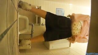 Quay lén toilet TTTM