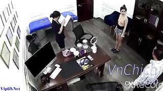 Quay lén gái xinh đi tư vấn phẫu thuật thẩm mỹ