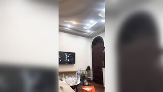 Nguyễn Bích Ngọc Đang live Thì gặp sự cố lộ vú