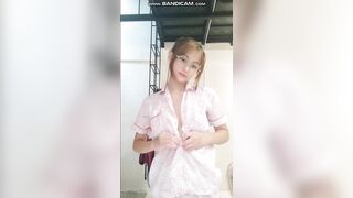 Gia Linh 208 Vú to lồn múp gửi nhầm clip cho thầy giáo