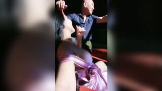 Chơi Public trên oto mui trần người sau còi inh ỏi