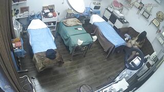 hack cam chủ spa địt nhau lúc vắng khách