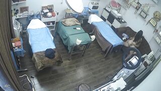hack cam chủ spa địt nhau lúc vắng khách