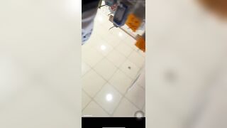 quay lén dưới váy em TGDD quần lót trắng