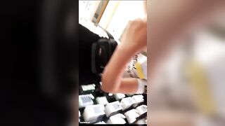 quay lén dưới váy em TGDD quần lót trắng