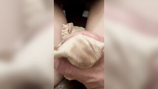 Sục quần lót