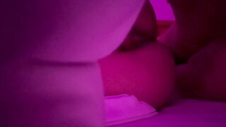 Đụ em sinh viên năm 2 lồn thơm ngon ngọt nước .