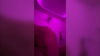 Đụ em sinh viên năm 2 lồn thơm ngon ngọt nước .